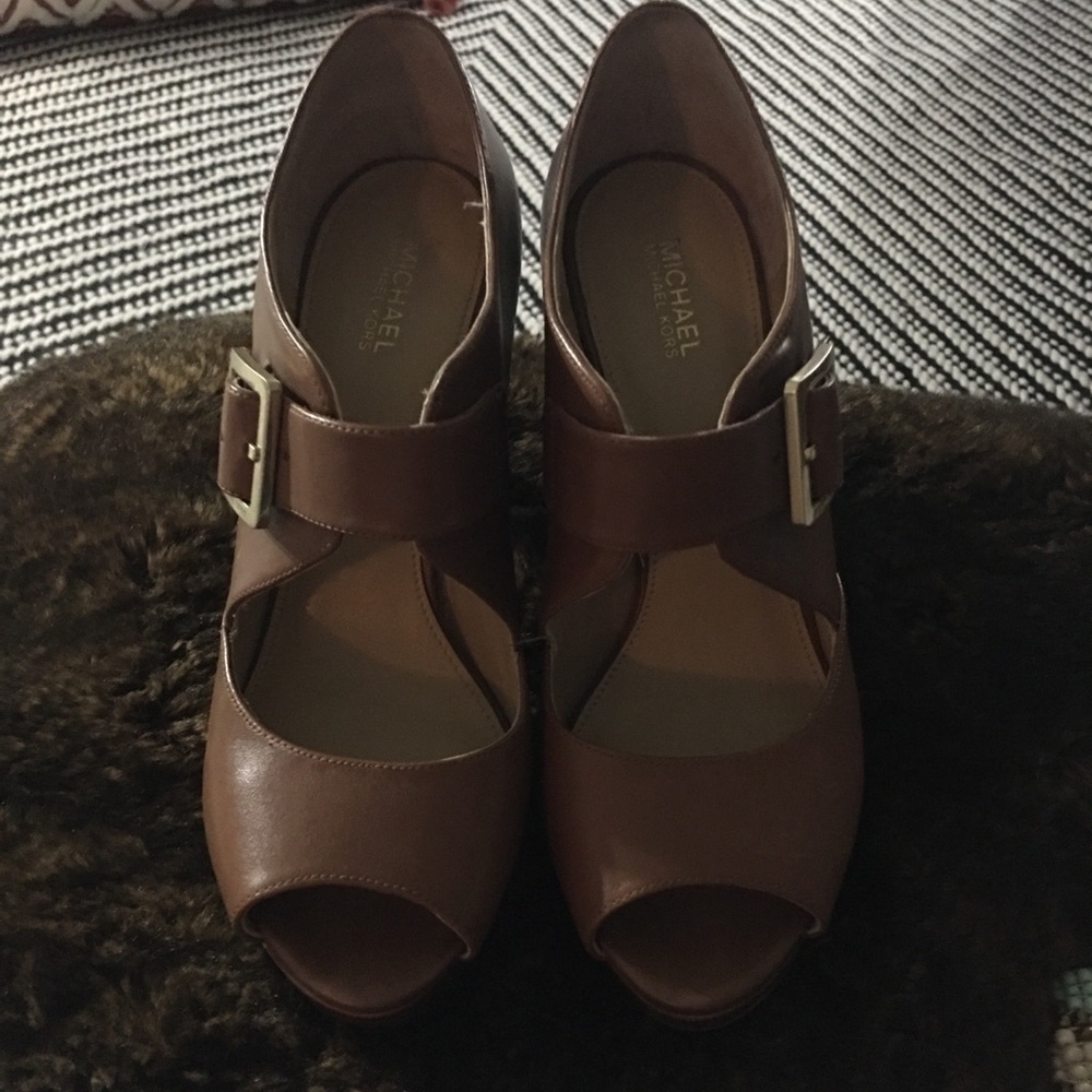Gorgeous Michael Kors Camel colored heels